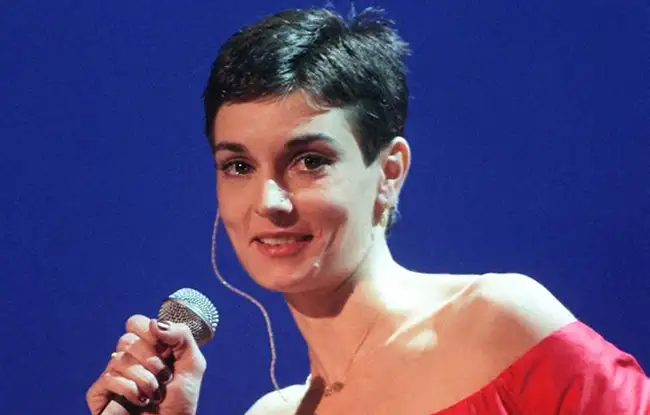 Sinéad trouxe em 1998 uma versão luminosa de um dos maiores hits do ABBA